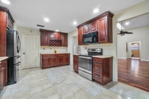 2401 NW 39th St, Boca Raton, FL 33431, Sold 01/29/21