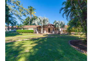 5301 Canal Dr, Lake Worth, FL 33463, Sold 01/25/21