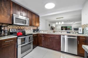22095 Las Brisas Cir, Boca Raton, FL 33433, Sold 04/29/21