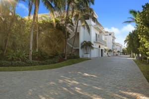 400 S Ocean Blvd, Manalapan, FL 33462, Sold 02/10/21