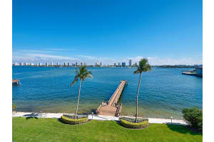 3040 Lake Shore Dr, Riviera Beach, FL 33404, Sold 03/18/21