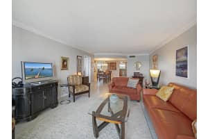 3040 Lake Shore Dr, Riviera Beach, FL 33404, Sold 03/18/21