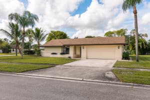 101 Sherwood Dr, Royal Palm Beach, FL 33411, Sold 03/22/21