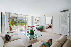 2760 S Ocean Blvd, Palm Beach, FL 33480, Sold 02/19/21