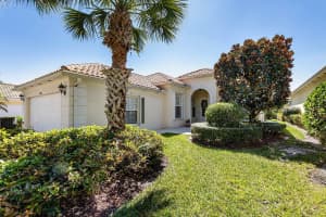 9230 SE La Creek Ct, Hobe Sound, FL 33455, Sold 02/01/21