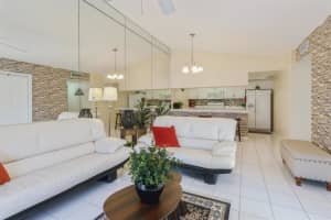 161 Waterside Dr, Hypoluxo, FL 33462, Sold 02/12/21