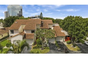 1800 Embassy Dr, West Palm Beach, FL 33401, Sold 04/29/21