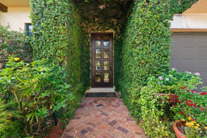 77 SE Olive Way, Boca Raton, FL 33432, Sold 03/22/21