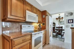 5344 Woodland Lakes Dr, Palm Beach Gardens, FL 33418, Sold 06/15/21