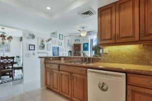 5344 Woodland Lakes Dr, Palm Beach Gardens, FL 33418, Sold 06/15/21