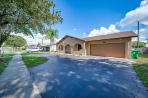5320 SW 86th Ave, Cooper City, FL 33328, Sold 02/17/21