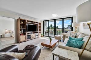 2860 S Ocean Blvd, Palm Beach, FL 33480, Sold 02/26/21