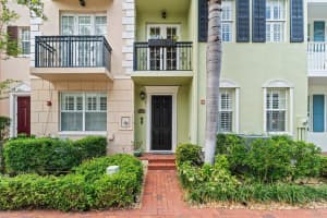 1032 E Heritage Club Cir, Delray Beach, FL 33483, Sold 01/29/21