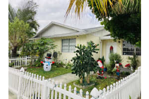 982 Sumter Rd E, West Palm Beach, FL 33415, Sold 02/04/21