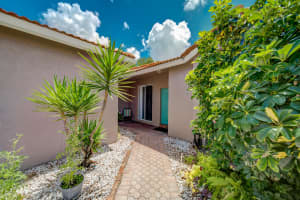 2380 E Aragon Blvd, Sunrise, FL 33313, Sold 08/03/21