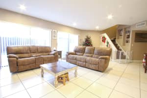 154 Weybridge Cir, Royal Palm Beach, FL 33411, Sold 01/29/21