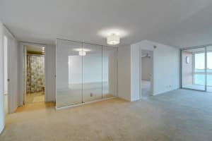 301 Lake Shore Dr, Lake Park, FL 33403, Sold 01/28/21