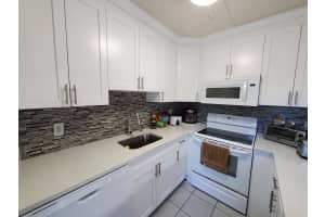 1560 Forest Lakes Cir, West Palm Beach, FL 33406, Sold 03/31/21