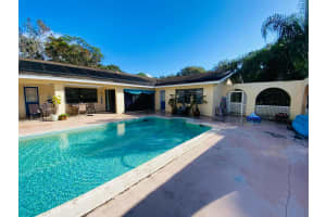 225 31st Ave SW, Vero Beach, FL 32968, Sold 03/26/21