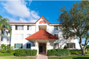 104 Half Moon Cir APT H2, Hypoluxo, FL 33462, Sold 06/24/21