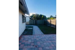 5954 Lincoln Cir W, Lake Worth, FL 33463, Sold 01/28/21