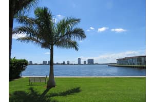 2936 Lake Shore Dr, West Palm Beach, FL 33404, Sold 05/25/21