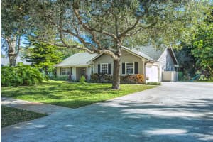 128 38th Ct, Vero Beach, FL 32968, Sold 02/03/21