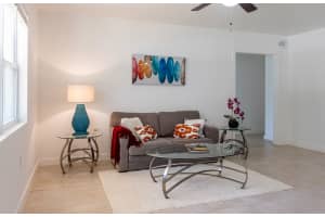 331 8th Ct, Vero Beach, FL 32962, Sold 03/26/21