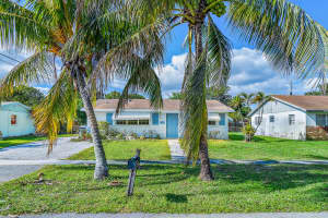 5889 Bimini Cir E, West Palm Beach, FL 33407, Sold 05/07/21