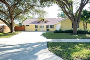 128 Bayberry Cir, Jupiter, FL 33458, Sold 04/08/21