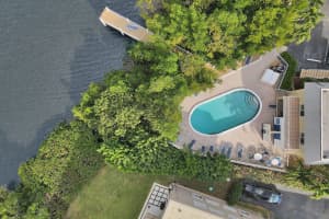 MLS# R10681381, Palm Beach, Florida 33480