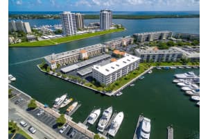 20 Yacht Club Dr, North Palm Beach, FL 33408, Sold 04/09/21