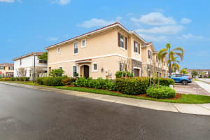 4305 Chalmers Ln, West Palm Beach, FL 33417, Sold 03/11/21