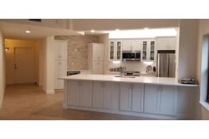 100 Uno Lago Dr, North Palm Beach, FL 33408, Sold 03/19/21