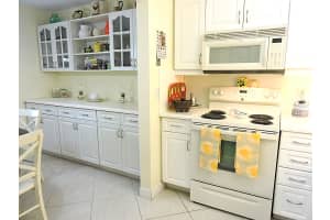 3560 Pine Needle Dr, Greenacres, FL 33463, Sold 04/23/21