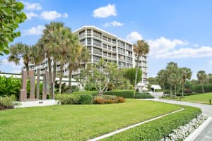 2100S S Ocean Blvd, Palm Beach, FL 33480, Sold 03/02/21