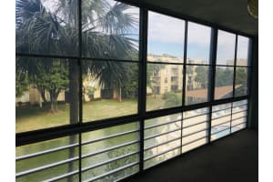 300 Waterway Dr S, Lantana, FL 33462, Sold 04/09/21