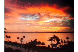 3120 S Ocean Blvd, Palm Beach, FL 33480, Sold 07/26/21