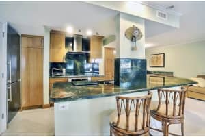 330 SE 20th Ave, Deerfield Beach, FL 33441, Sold 03/03/21