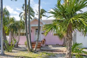 3218 Palm Dr, Delray Beach, FL 33483, Sold 03/03/21