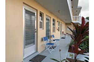 2101 NE 1st Ct, Boynton Beach, FL 33435, Sold 09/27/21