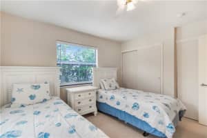 MLS# R10683477, Vero Beach, Florida 32960