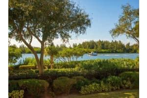 MLS# R10683592, Vero Beach, Florida 32963
