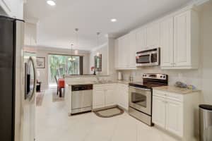 119 E Prive Cir, Delray Beach, FL 33445, Sold 03/15/21