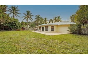 9207 SE Gettysburg Ct, Hobe Sound, FL 33455, Sold 03/19/21