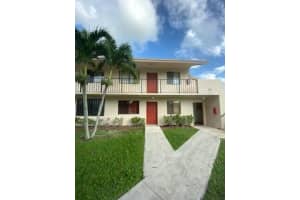 100 Nottingham Cir, Greenacres, FL 33463, Sold 02/03/21