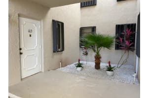 3215 S Lakeview Cir, Fort Pierce, FL 34949, Sold 02/19/21