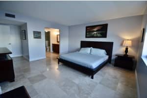 301 Lake Shore Dr, Lake Park, FL 33403, Sold 06/28/21