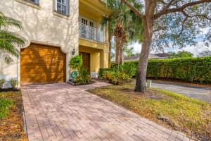MLS# R10684358, Royal Palm Beach, Florida 33411