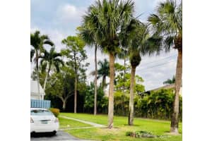 404 Timberlane Cir, Greenacres, FL 33463, Sold 02/25/21